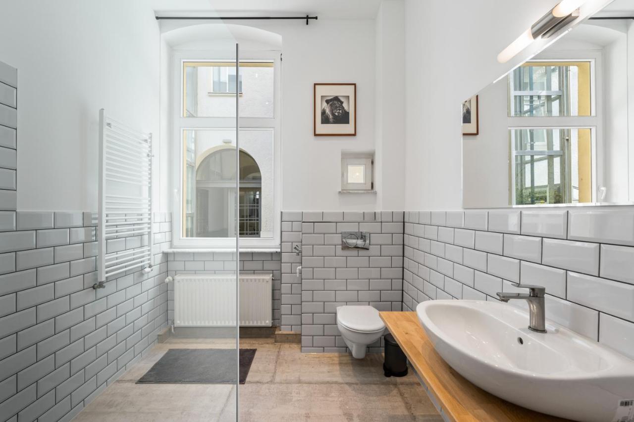 The Tieckstr Loft For Up To 7 People With 2 Bathrooms Berlin